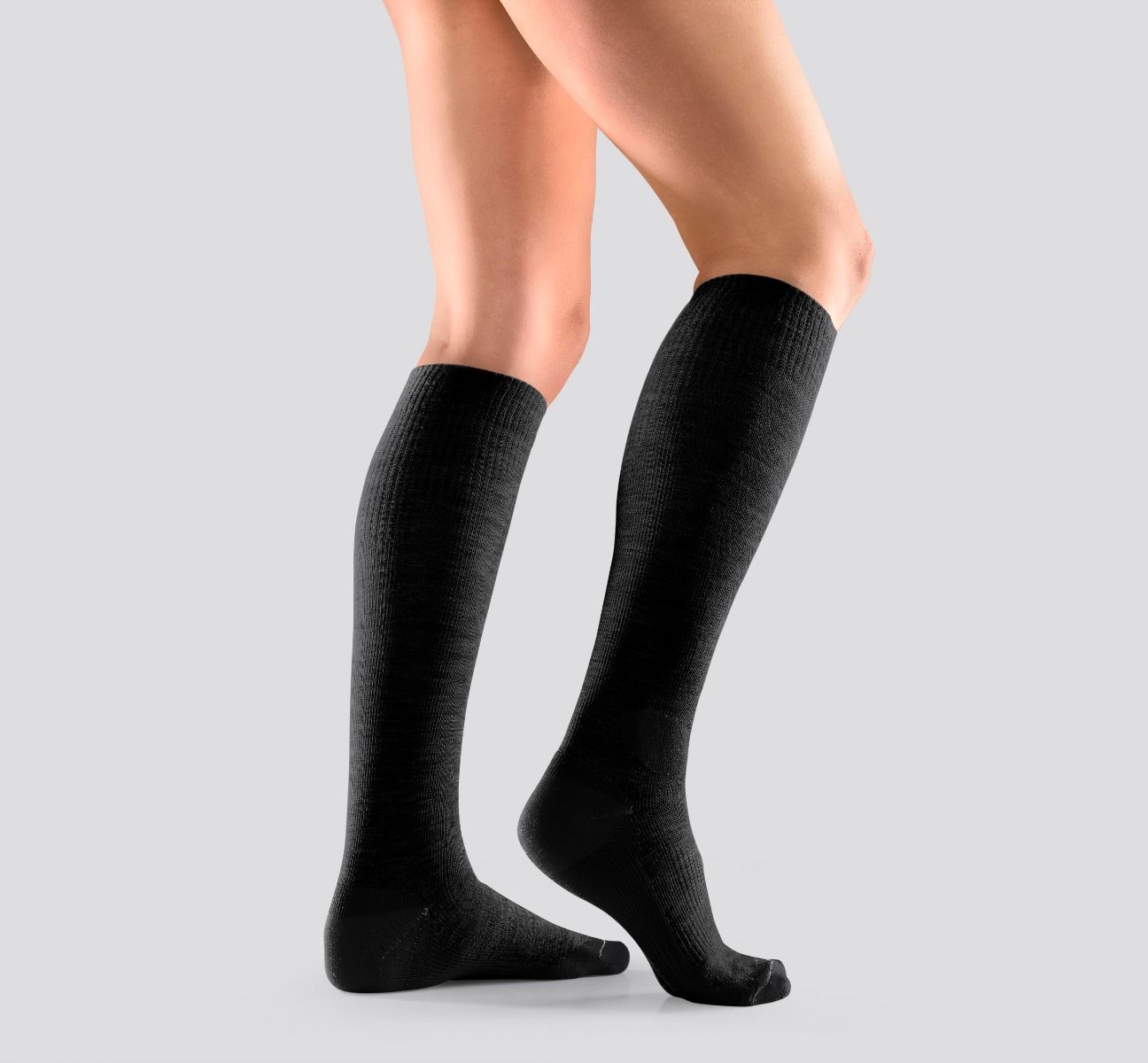 Karo Healthcare AB Mabs wool knee black m 1 par