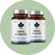 Händer som håller tre solskyddsprodukter från Eucerin